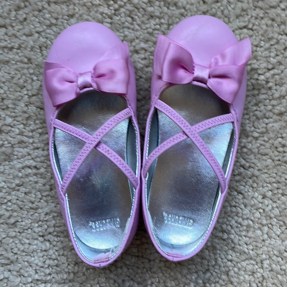 ⭐️⭐️5 listings for $15⭐️⭐️ Very cute pink Gymboree flats.